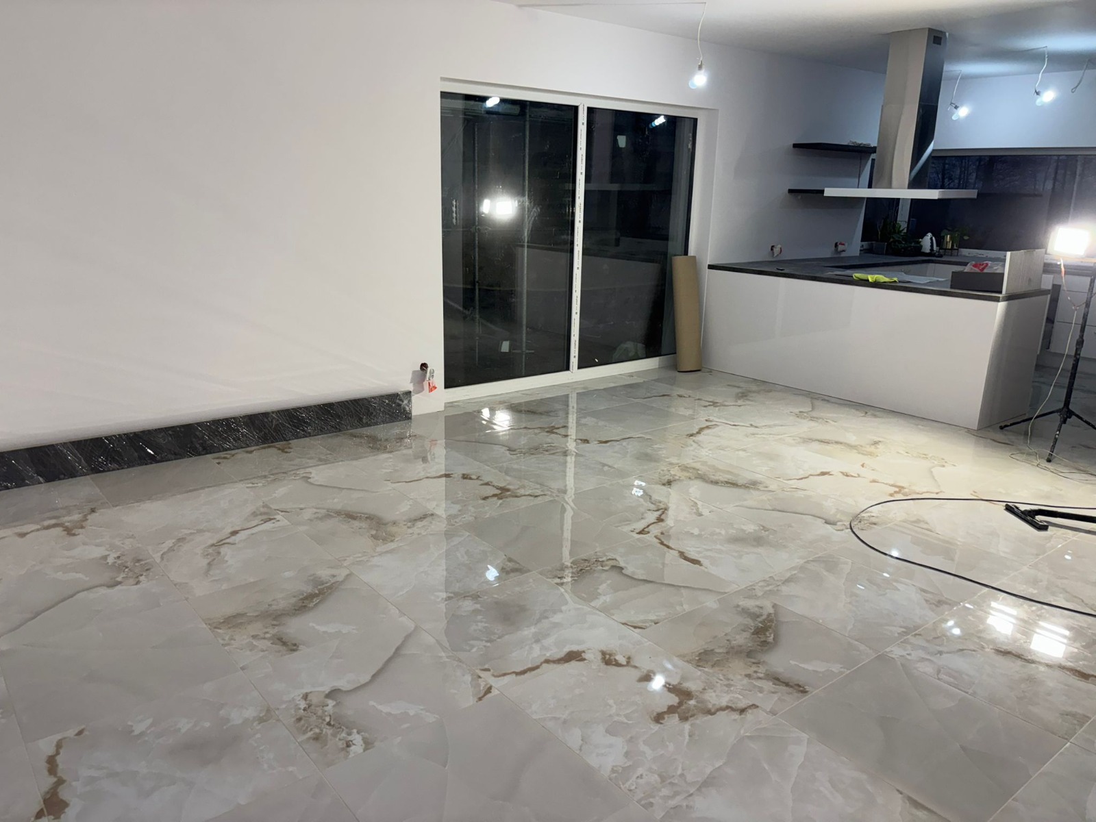 Large format polished marble floor